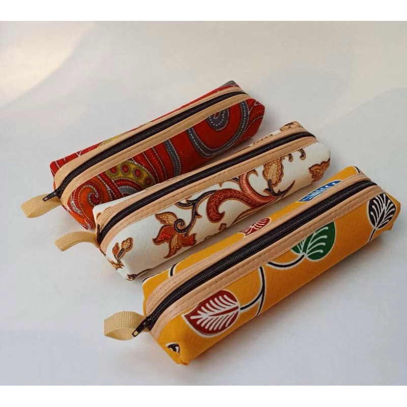 

(GTT) TEMPAT PENSIL BATIK MURAH / KOTAK PENSIL MURAH / SOUVENIR PERNIKAHAN / TEMPAT PENSIL RESLETING
