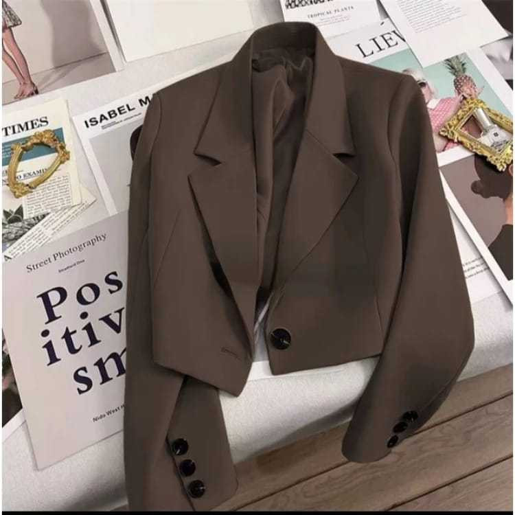 Suzy Crop Blazer / Crop Blazer Korean / Filoposy Atasan Wanita Blazer Tyna Crop Blazer / Blazer Crop