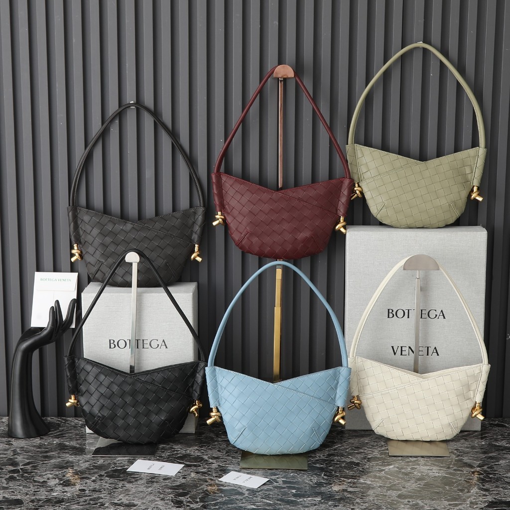 New Counter ORI TOP BV 796378 7200 -1 Mini Solstice Armpit Bag