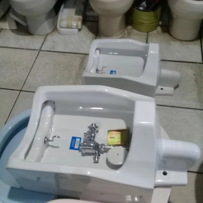 VN Urinoir toto U 57 M komplit sett