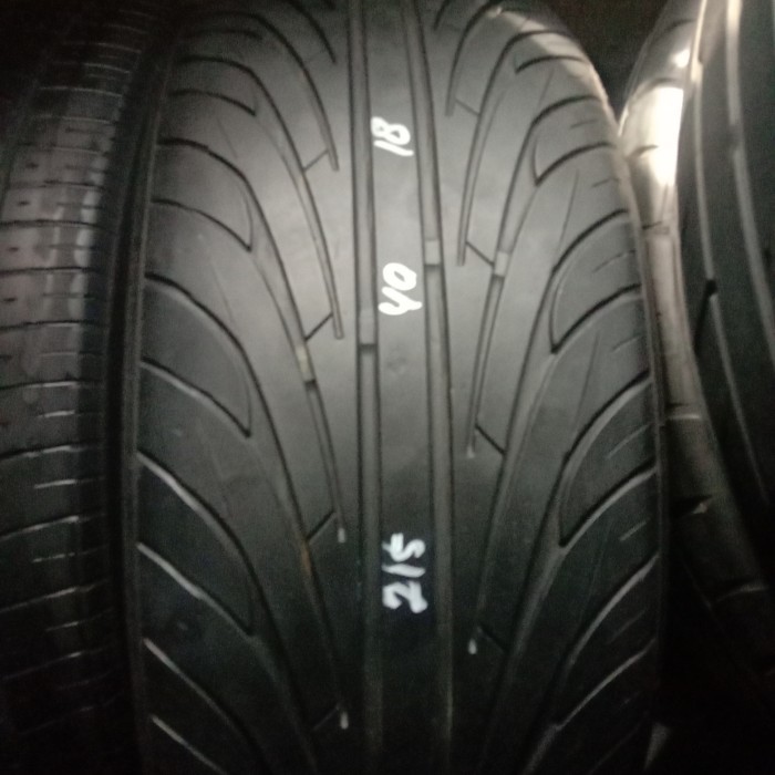 ban mobil second 215/40 R18  (NOS)