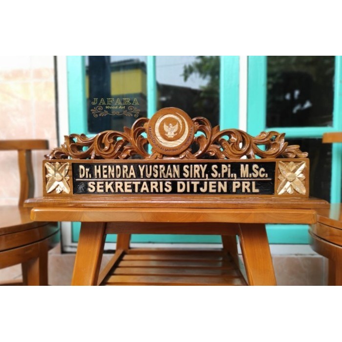 

papan nama kayu ukir meja jabatan custom minimalis - nama 1 baris yermurah KF3421