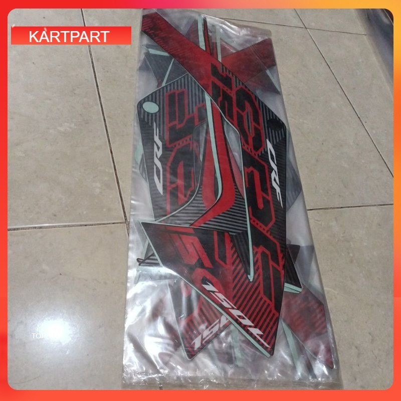 STRIPING STICKER LES BODY CRF 2022 HITAM LIS MERAH BAHAN ORIGINAL