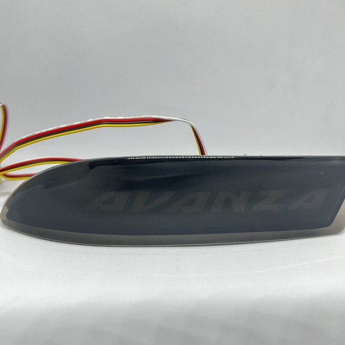 LAMPU REFLEKTOR BELAKANG ALL NEW AVANZA - Smoke