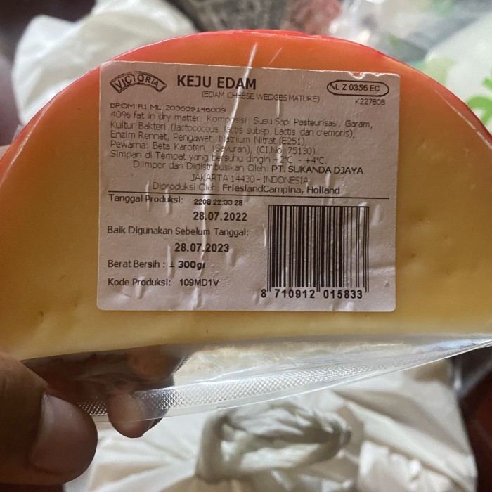 

keju edam victoria ayam emas 300 grm