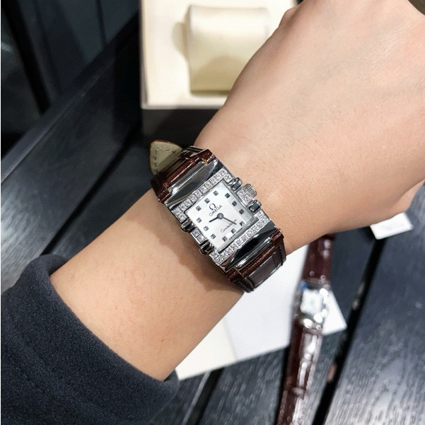 Pre order 2 minggu Omega women’s watch jam tangan wanita jam tangan kulit jam tangan rantai fashion 