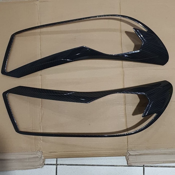 Head Lamp Garnish / Garnish Depan All New Brio 2019 Carbon