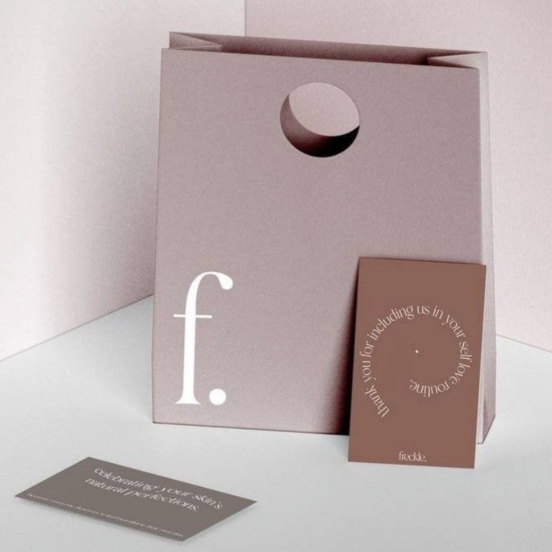 

500pcs/Wholesale Fashionable Custom Logo High Quality Recycled Gift Wedding Packaging Die Cut Handle Luxury Jewelry Paper Bag