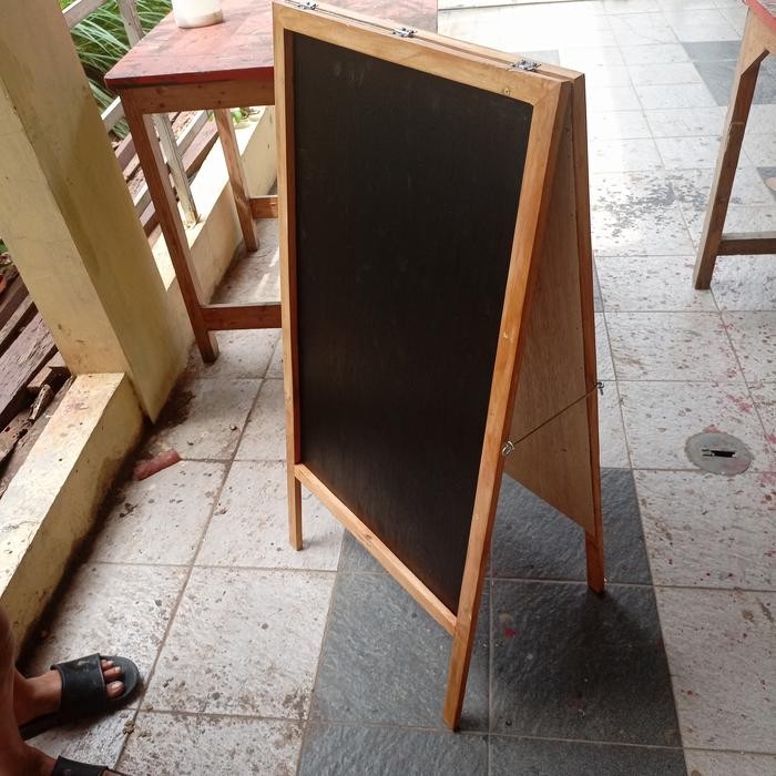 

Promo Papan Tulis Kapur Papan menu 2 muka 50 x 80 kaki 10 - 50 x 80 kaki 15, Vernish terlaris