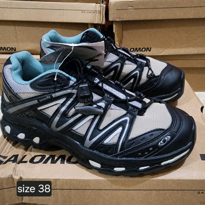 SEPATU OUTDOOR HIKING PRIA WANITA OUTBOND