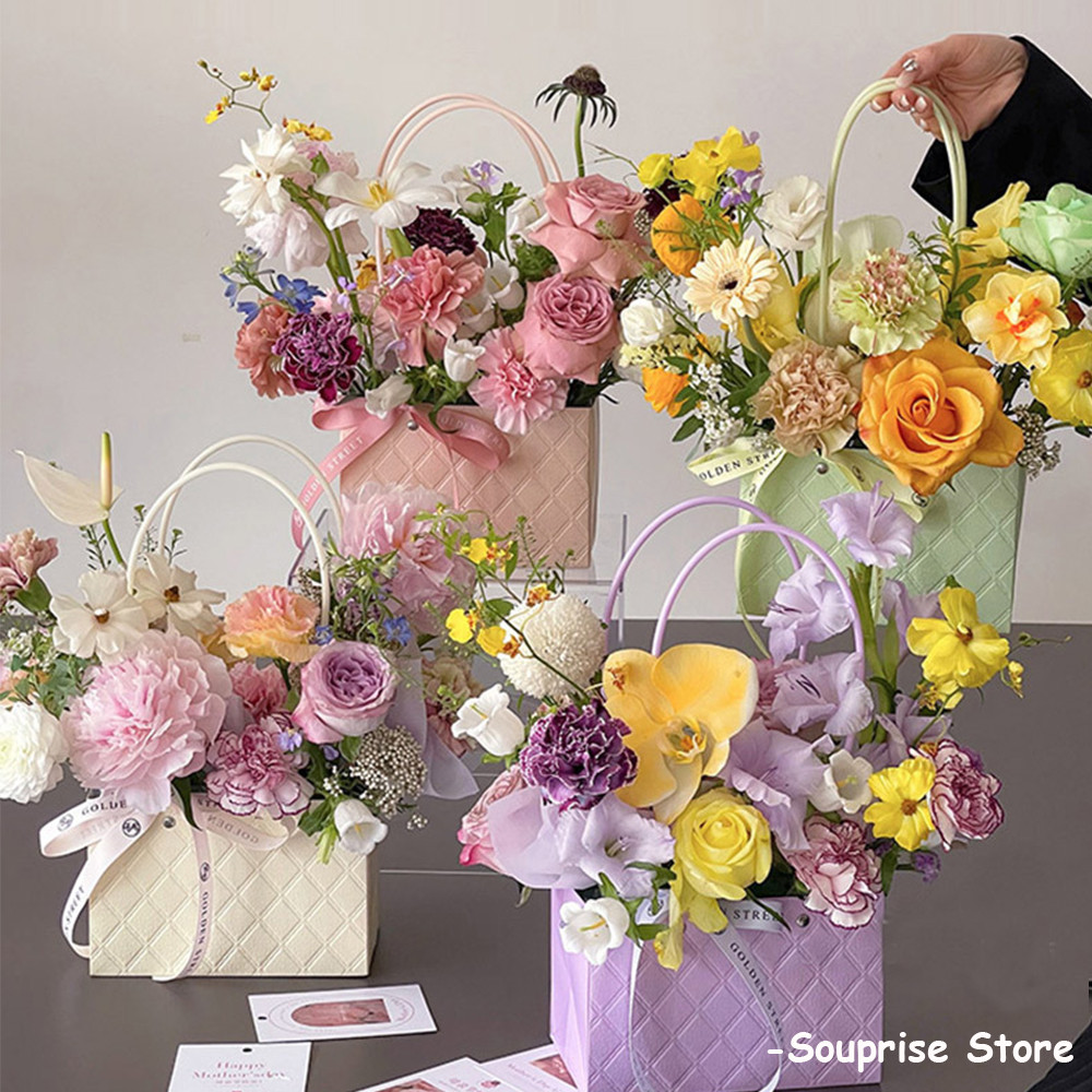 

Portable Flower Box Kraft Paper Handy Gift Bag with Handle Rose Packaging Handbag Cardboard Bag for Wedding Birthday Party Decor