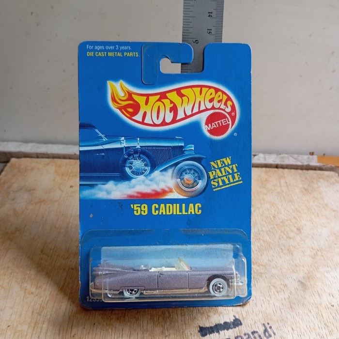 MAINAN hot wheels 59 Cadillac vintage