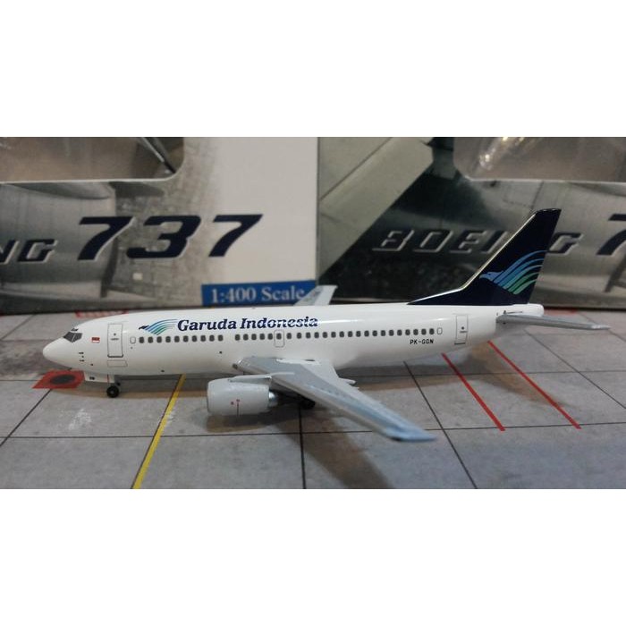 KL58 Garuda Indonesia B737-300 PK-GGN By Aeroclassics 1:400 Scale