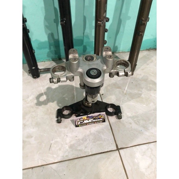 Segitiga/T Atas Bawah Vixion Old Original Copotan