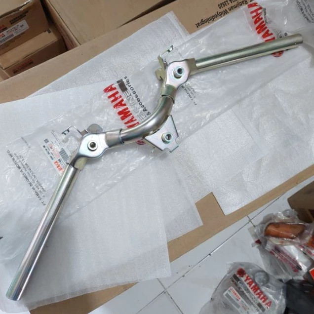 4WH-F6210-00 Stang Stir Yamaha F1ZR FIZR Sporty 4WH-F6210-00