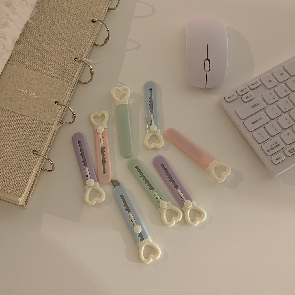 

MINKYS Kawaii Mini Pocket Love Heart Art Utility Knife Express Box Knife Paper Cutter Craft Wrapping Tools Stationery