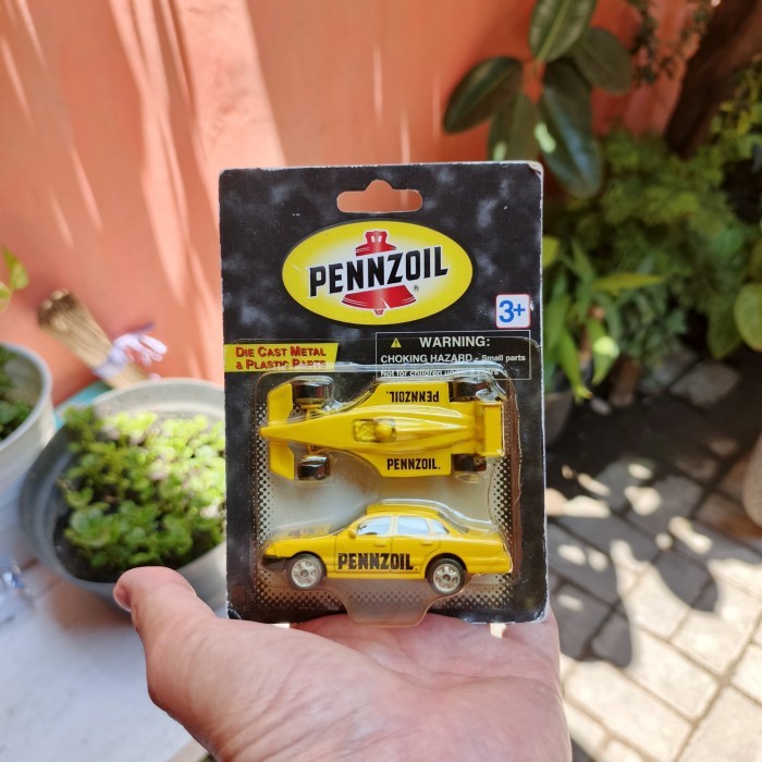 Golden Wheel Pennzoil Formula One Racer 1998 Crown Victoria Rare VHTF Miniatur Mainan Diecast