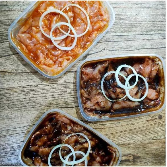 

Daging Sapi Ayam Slice Marinasi Beef Slice Yoshinoya Premium 700 Gram Halal 100%