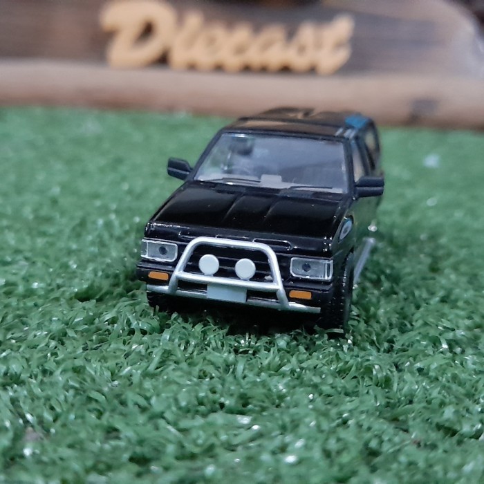Diecast Nissan Terrano hitam mainan anak skala 64