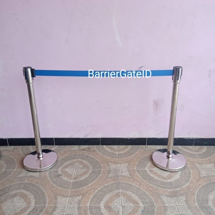 

Tiang Pembatas Antrian Stainless kualitas Premium + Tali Pita 2 Meter - Pita HitamDijamin Ori