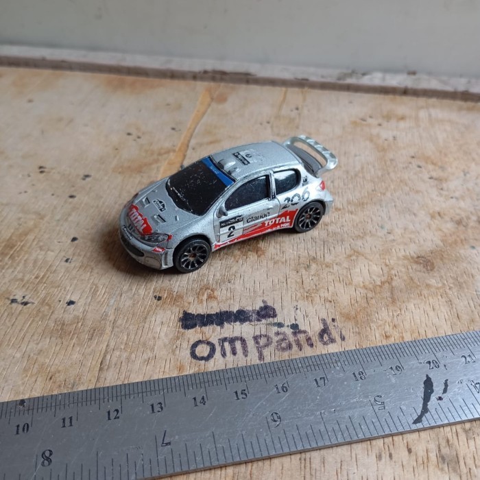 MAINAN diecast majorette Peugeot 206 wrc bekas