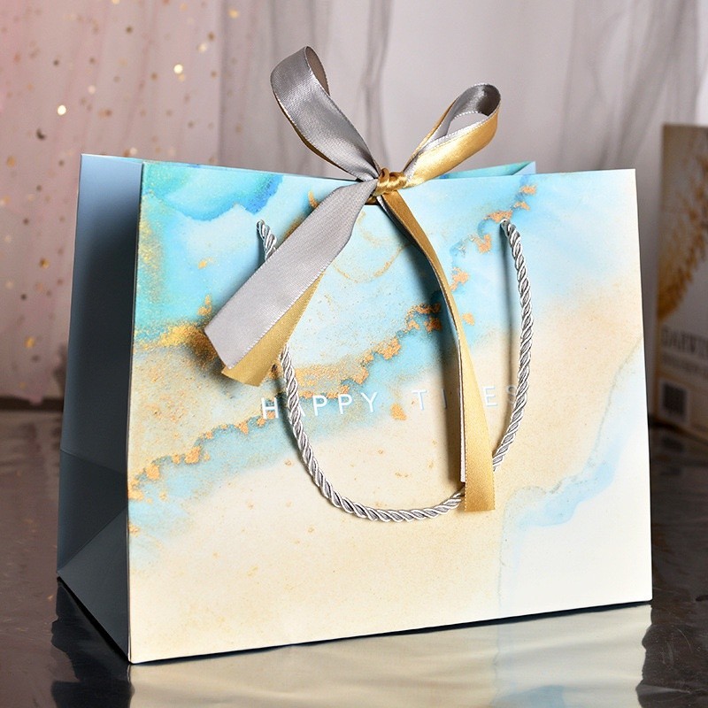 

Variant G-320 -Paperbag - Paper bag - Paperbag Kado - Gift Bag - Premium PaperBag -Kantong Kado - Kantong Souvenir - Tas Kado Premium Souvenir Wedding - Goodie Bag - Paperbag Pita - PaperBag Tas Hadiah - PaperBag Premium Quality - Hadiah Wedding Souvenir