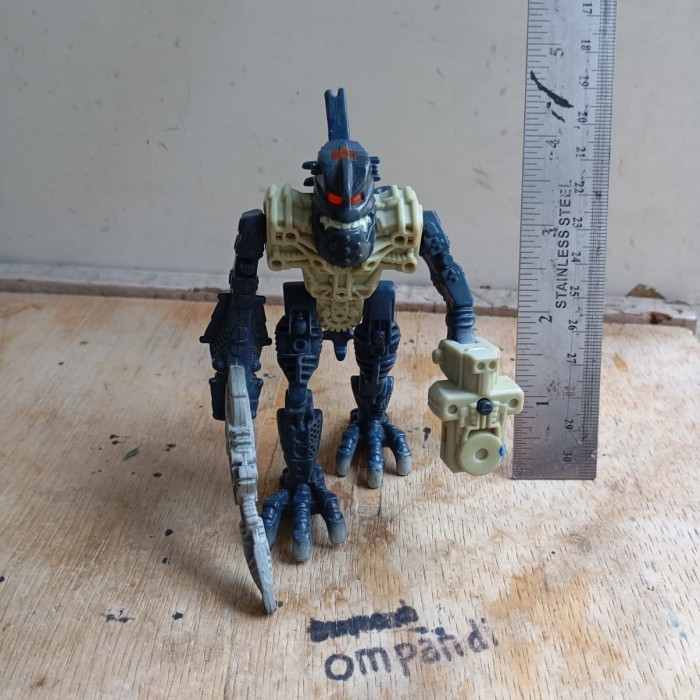 ZS34 figure robot bionicle McDonald's