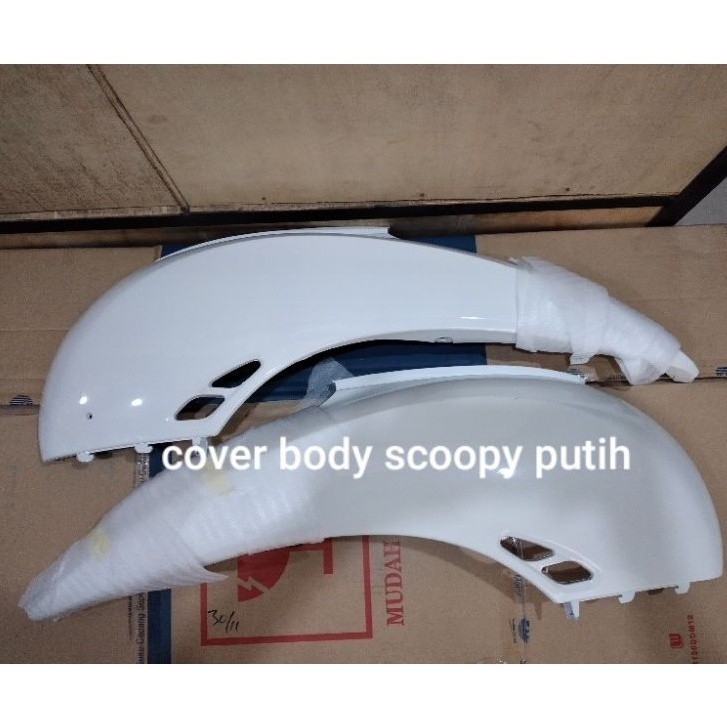 Win - Cover Body Bodi Belakang Sepasang Honda Scoopy Karbu Kyt Warna Putih Srp