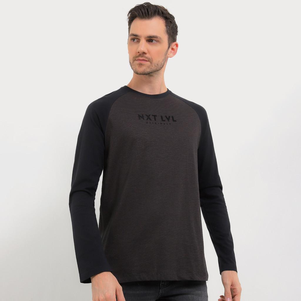 Cressida The Next Level - Kaos T-shirt Longsleeve Pria Regular Black & Brown - B005H