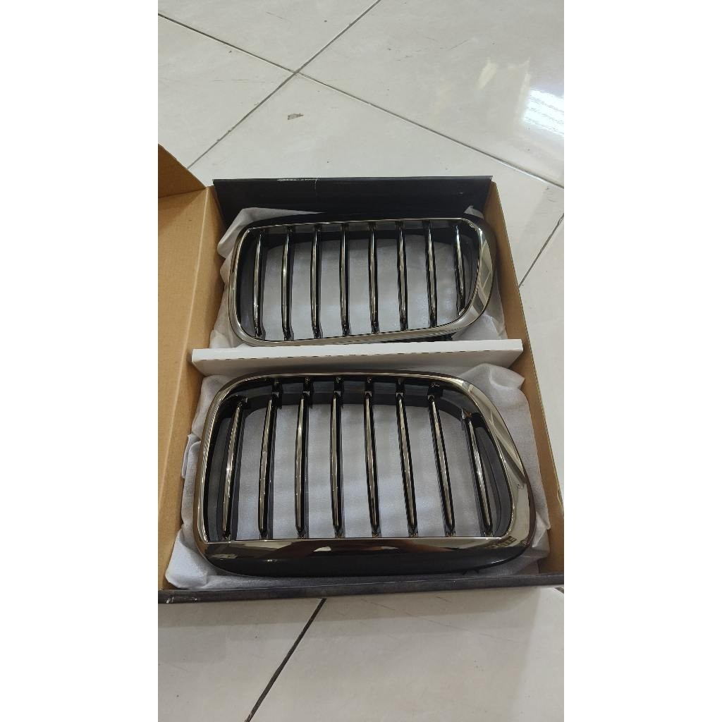 GRILL BMW E46 98 - 01 GRILLE BMW E46 1998 4Pintu