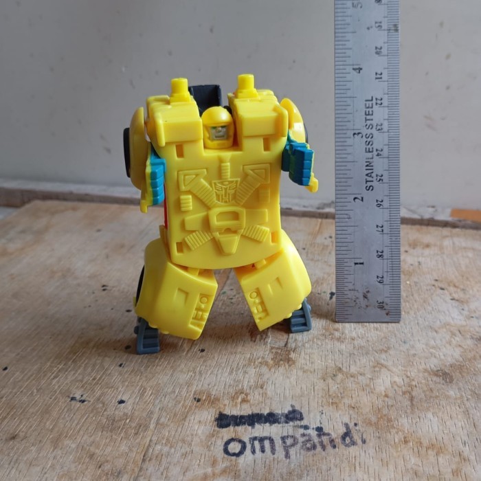 MAINAN robot Transformers McDonald's kode 02