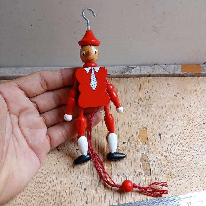 MAINAN mainan figure kartun boneka kayu