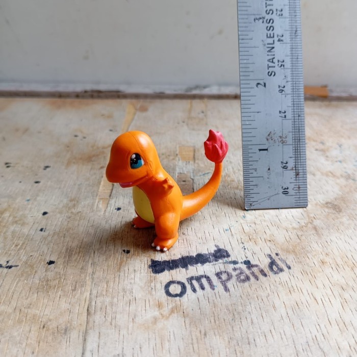 MAINAN figure anime pokemon charmander