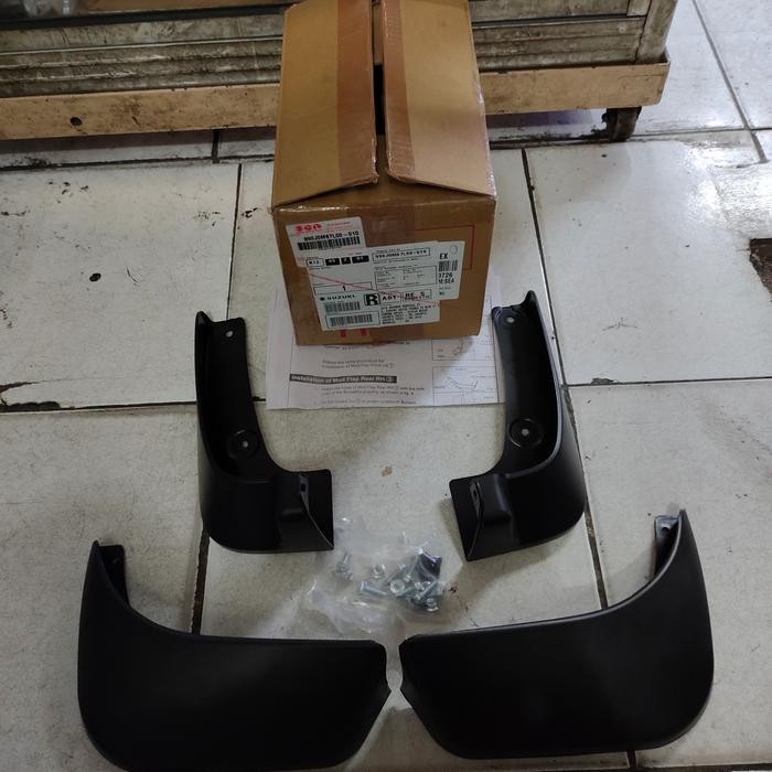 karpet lumpur/mudguard Suzuki Karimun wagon r ori parts
