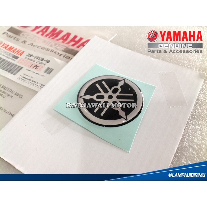 EMBLEM LOGO YAMAHA COVER LAMPU SEN SEIN NMAX , NEW NMAX ASLI YAMAHA BERKUALITAS