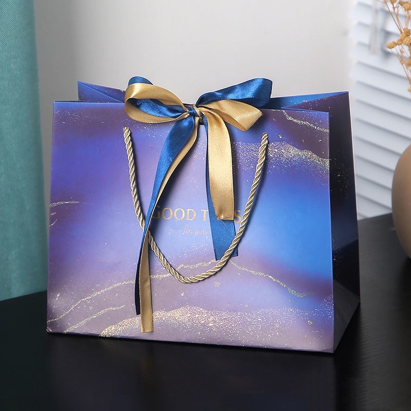 

Tas Kado - Paperbag - Paper bag - Paperbag Kado - Gift Bag - Premium PaperBag -Kantong Kado - Kantong Souvenir - Tas Kado Premium Souvenir Wedding - Goodie Bag - Paperbag Pita - PaperBag Tas Hadiah - PaperBag Premium Quality - Hadiah Wedding Souvenir