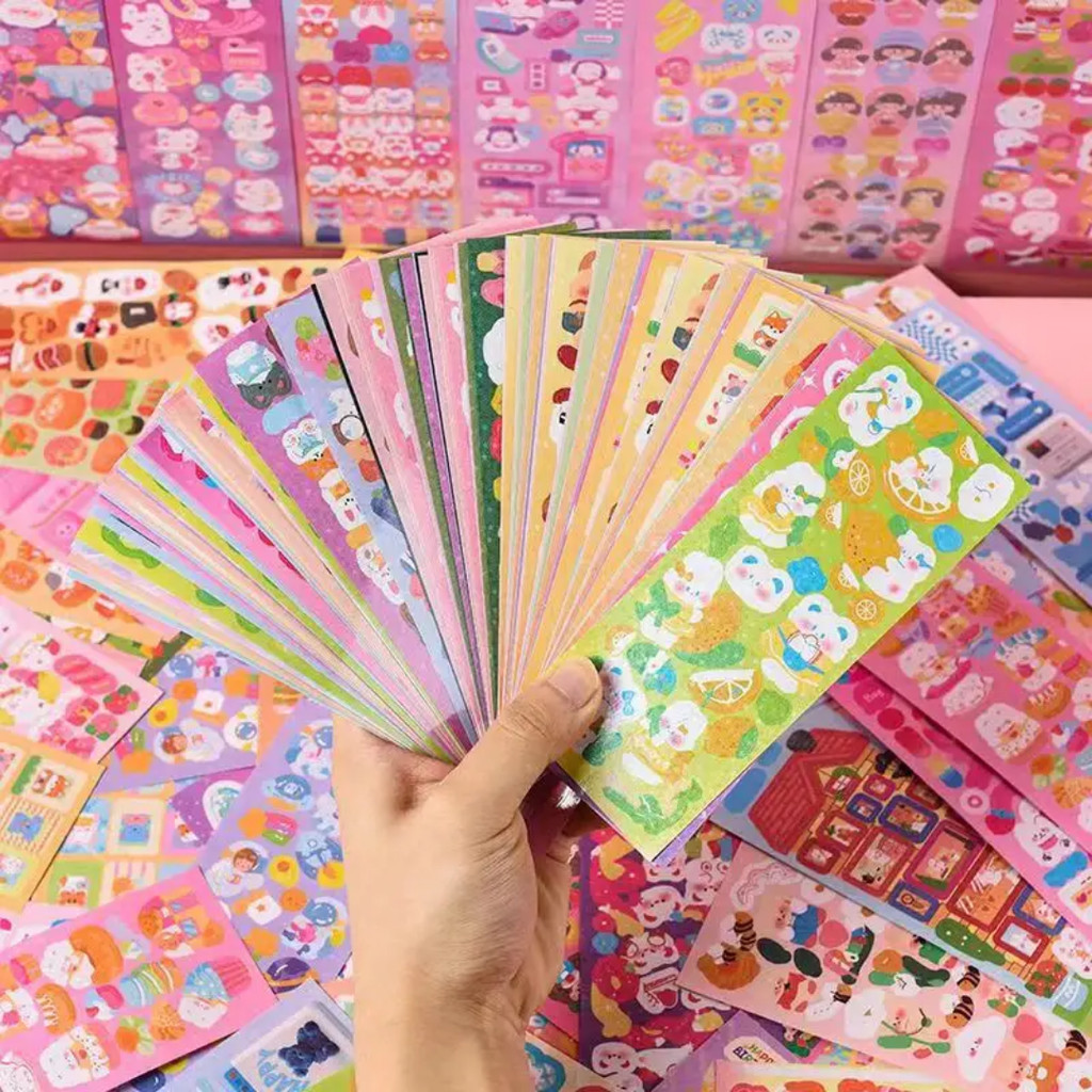 

(1pcs) STIKER GLITTER KARTUN LUCU SHINY BERBAGAI KARAKTER RANDOM GEMAS KIYOWO PRAKARYA HIASAN MADING KLIPING PERALATAN SEKOLAH ALAT TULIS ANAK MURID TK SD SMA SMP