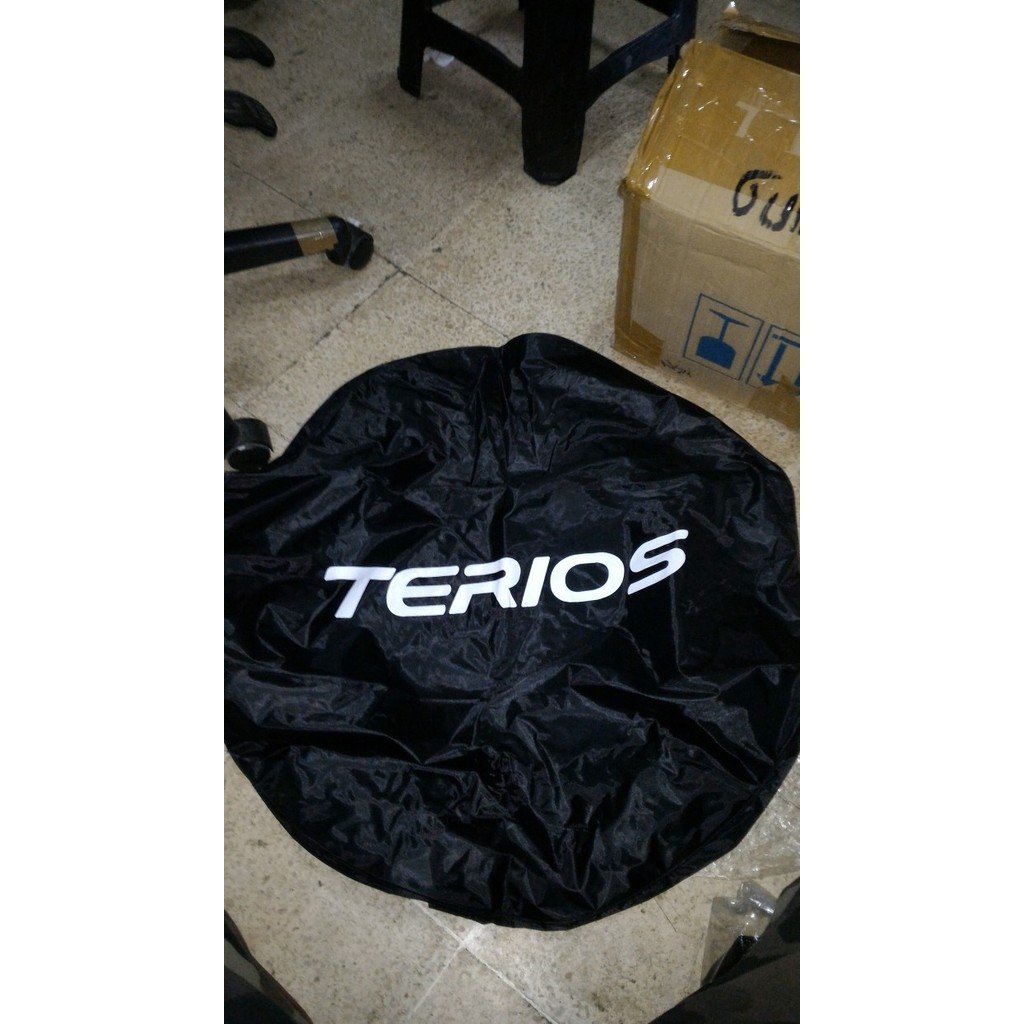 sarung ban serep terios