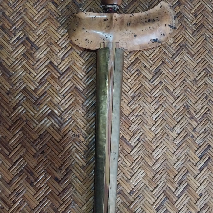 Keris Pulanggeni Lurus