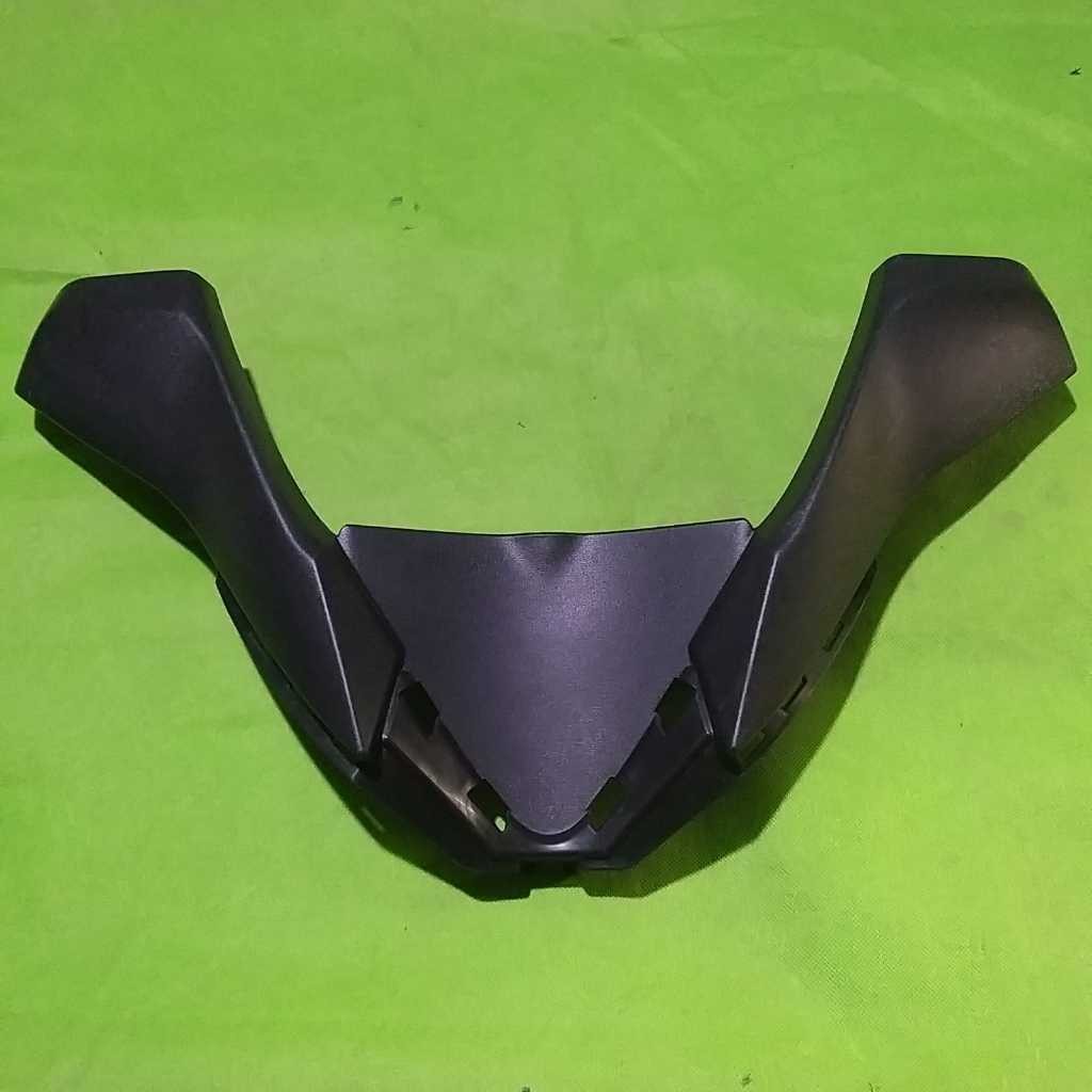 COVER BATTERY PANEL DEPAN BOX AKI XMAX 250 COVER AKI TAMENG DEPAN YAMAHA XMAX 250 B74-H2129-00 ORIGI