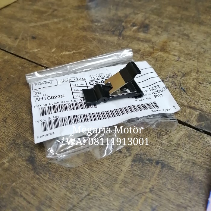 Per Spring Plat Cover Tutup Tangki Bensin Innova Fortuner Hilux ORI berkualitas