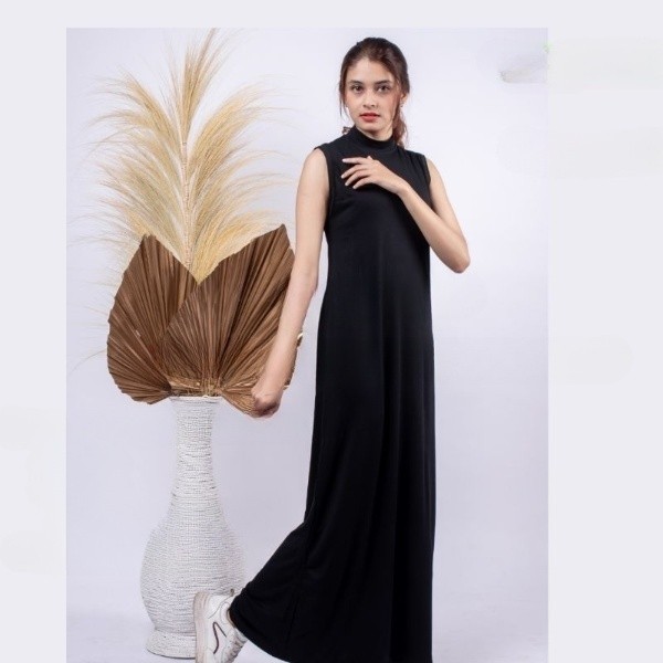 Inner Dress Wanita Tanpa Lengan Polos
