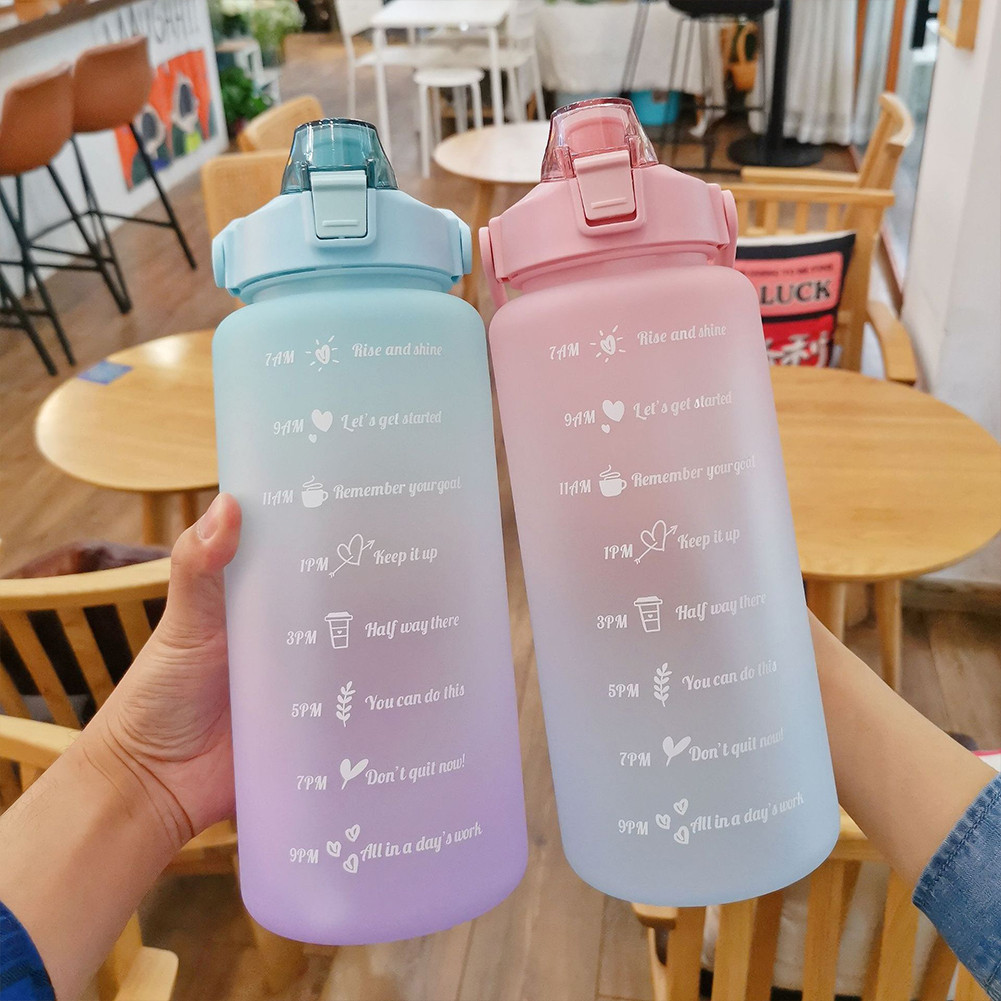 

Botol Minum 2 Liter Tutup Flip Dengan Sedotan Tempat Minum Air Penanda Waktu 2000 ml