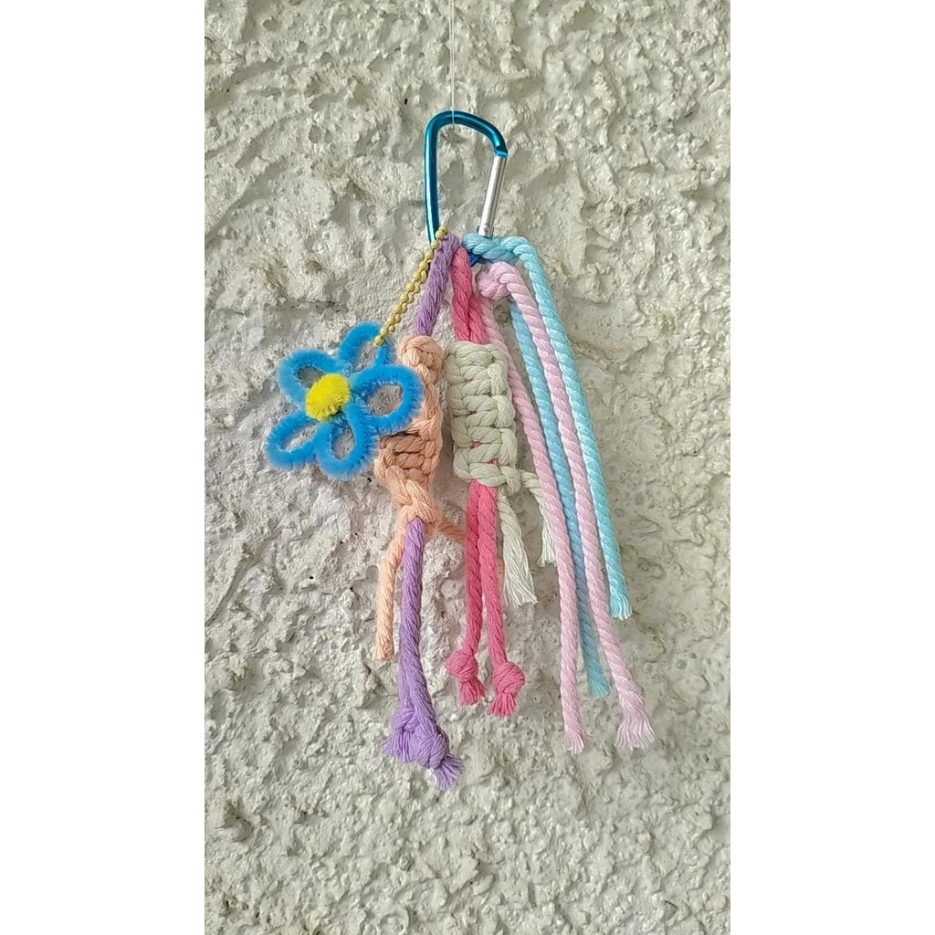 [Gift Not For Sale] Wardah Macrame Keychain Carabiner