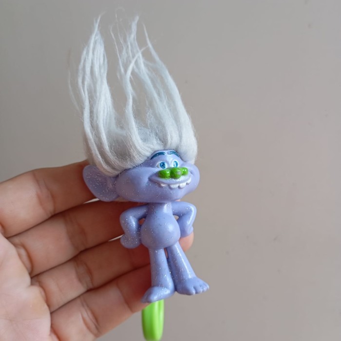 MAINAN figure mainan kartun trolls ganci