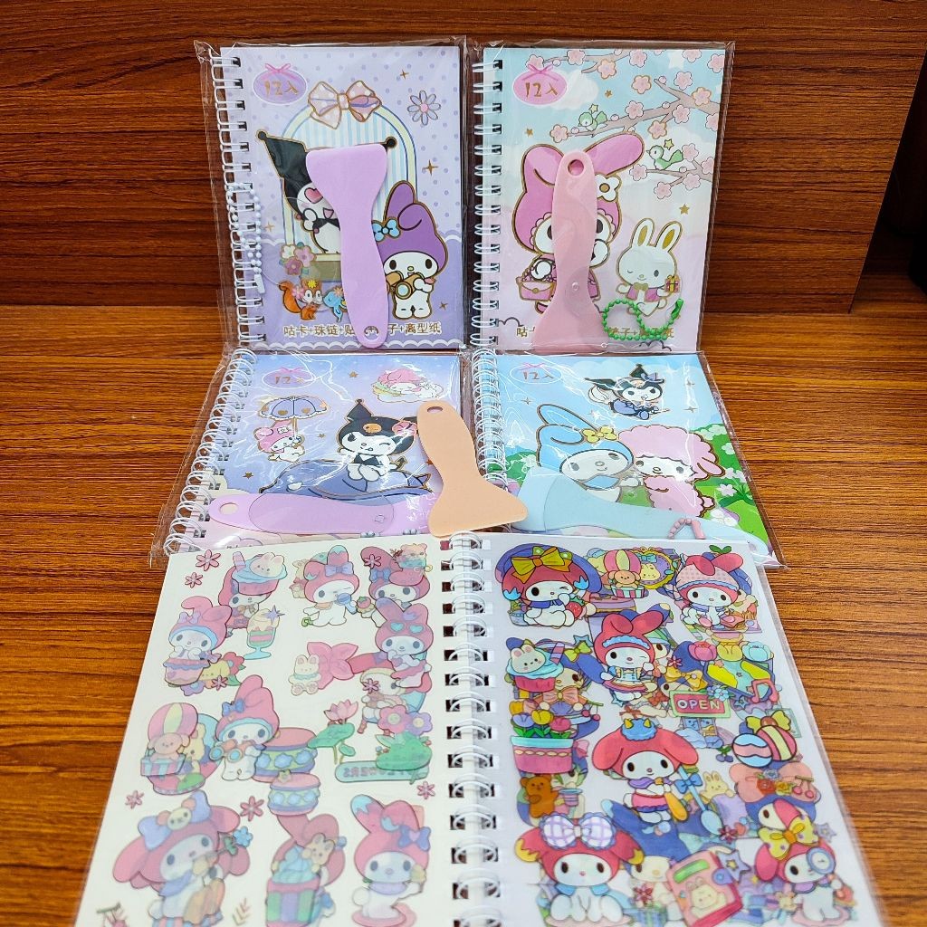 

Buku Binder + Stiker + Gantungan Kunci Karakter Lucu Harga Grosir Bisa COD