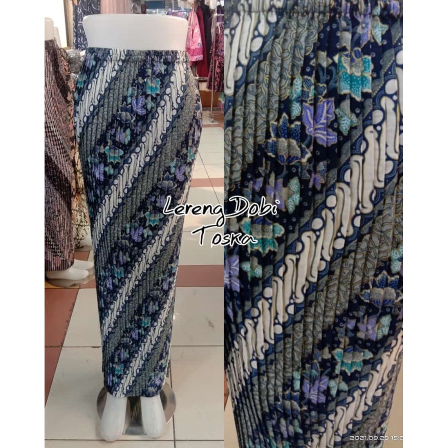 Rok Batik Wanita Plisket Bahan Semi Sutra Motif Hana Ungu - Hana Ungu