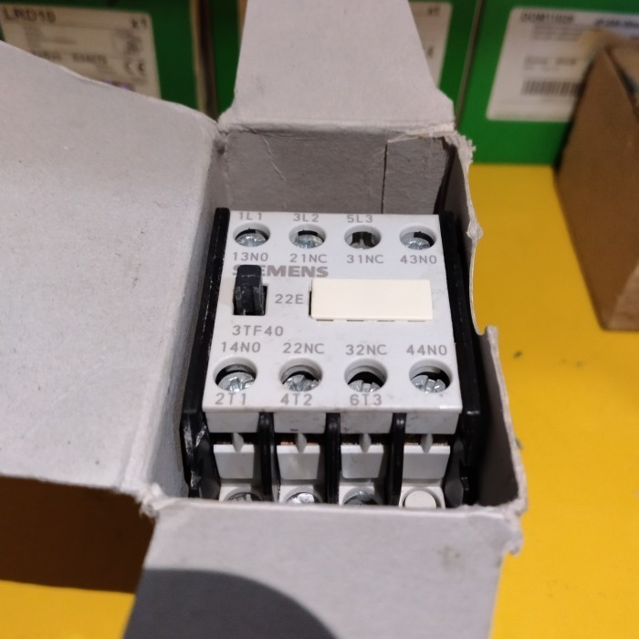 CONTACTOR SIEMENS 3TF40 22-0XP0 220V AC 2NO+2NC ORIGINAL