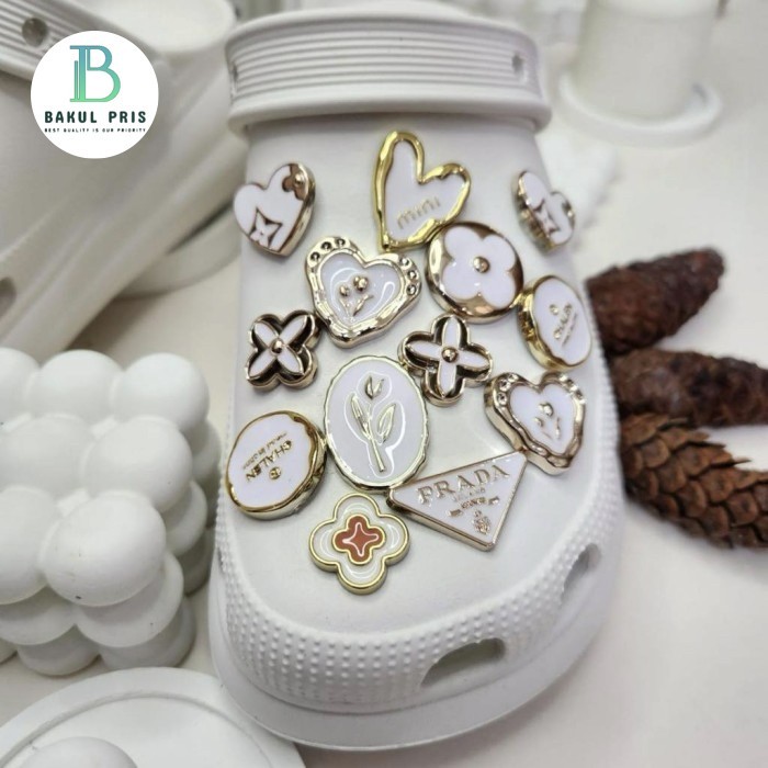 Jibbitz Crocs Pin Sendal Baim Silver Mix permata Jibbitz crocs Jibbitz Charms  A72 - 050A