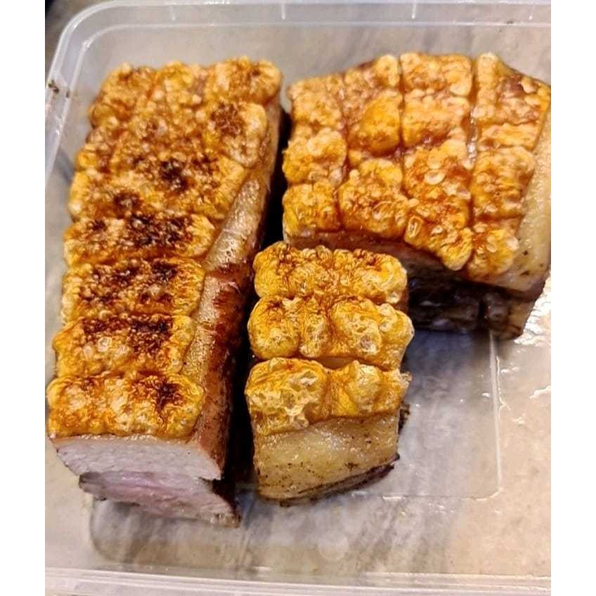 

Babi Panggang Crispy 1 kg /Pork Belly crispy 1kg/BABI PANGGANG GARING HOMEMADE/BAPANG CRISPY/SIOBAK